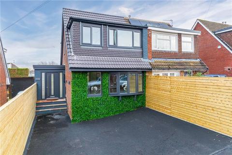 3 bedroom semi-detached house for sale, The Poplars, Guiseley, Leeds, West Yorkshire, LS20