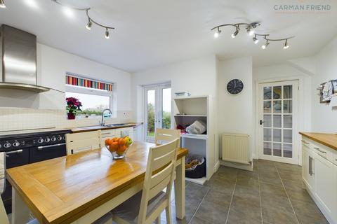 4 bedroom detached house for sale, The Vetches, Guilden Sutton, CH3