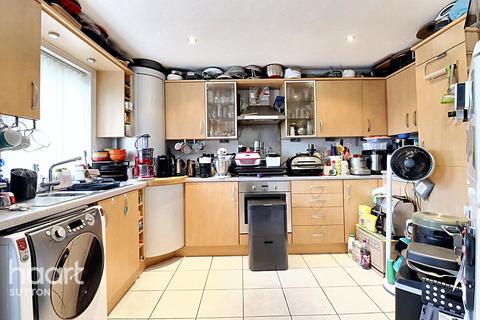 4 bedroom detached house for sale, Farrier Place, Sutton