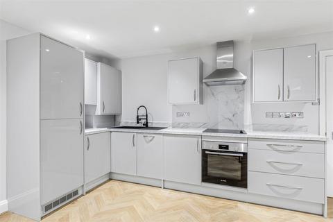 1 bedroom flat for sale, Roehampton Lane, Putney, SW15