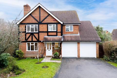 4 bedroom detached house for sale, Blackthorn Way, Kingsnorth, Ashford