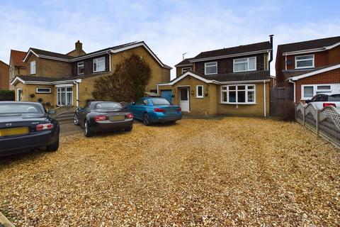 4 bedroom detached house for sale, Sandringham Drive, Downham Market PE38