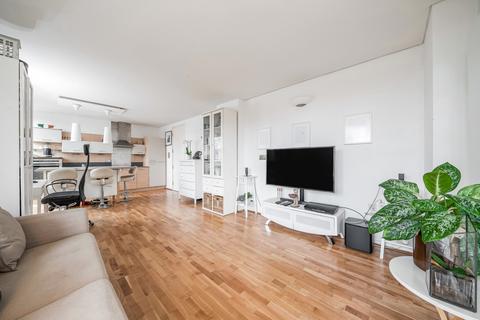 1 bedroom apartment for sale, West Parkside, London