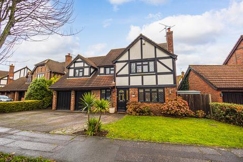 5 bedroom detached house for sale, Ravendale Way, Shoeburyness, SS3