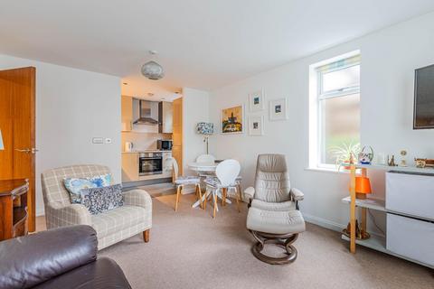 2 bedroom ground floor flat for sale, Fidlas Road, Cardiff CF14