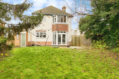 3 bedroom detached house for sale, Fulbeck Avenue, Evington, Leicester, LE5