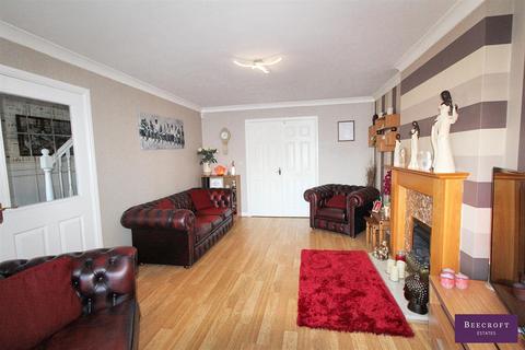 4 bedroom detached house for sale, Hall Cross Avenue, Wombwell, Barnsley