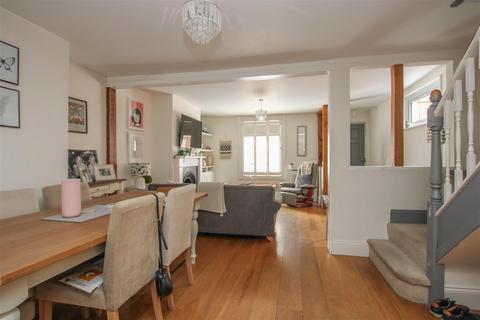11 Hammonds Lane, Great Warley, Brentwood, CM13 3AH