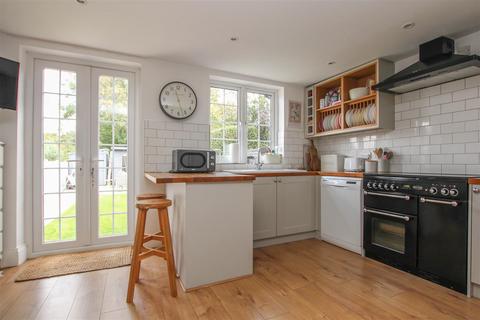 11 Hammonds Lane, Great Warley, Brentwood, CM13 3AH