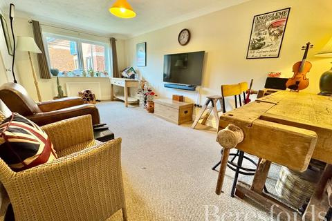 2 bedroom apartment for sale, Claremont Heights, Colchester, CO1