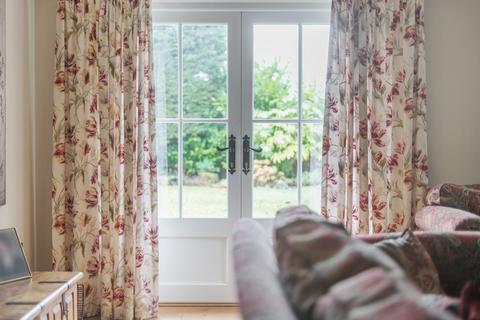 1 Gorselands Close, Headley Down, Bordon, GU35 8HL