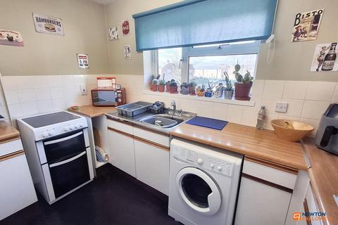 1 bedroom flat for sale, Avon Court, Gunthorpe, Peterborough, PE4