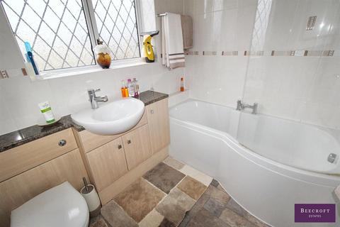 3 bedroom semi-detached house for sale, Woodlands View, Wombwell, Barnsley