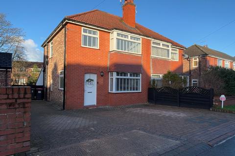 3 bedroom property for sale, Lambton Road, Manchester M28