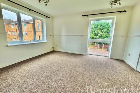 2 bedroom apartment for sale, Dorchester End, Colchester, CO2