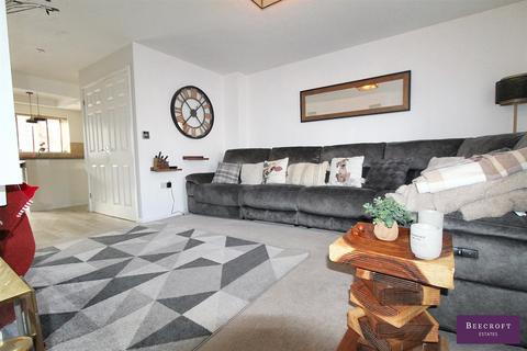 4 bedroom townhouse for sale, Watson Street, Hoyland, Barnsley