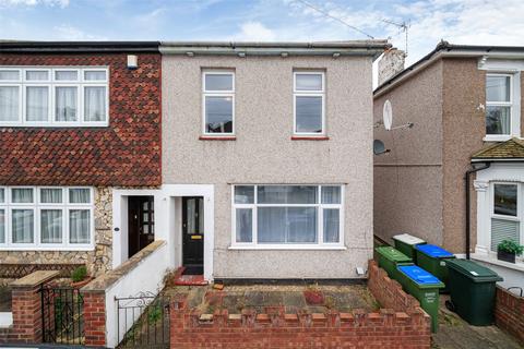 3 bedroom semi-detached house for sale, Queens Road, Welling