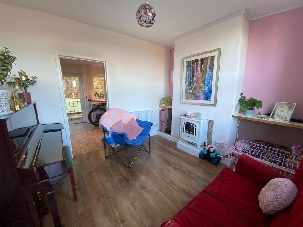 Living Room.jpg