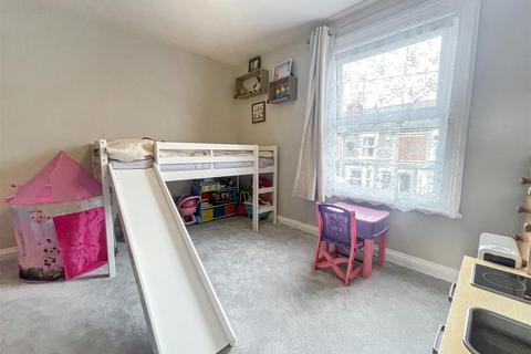 2 bedroom terraced house for sale, Kings Road, Reading RG4