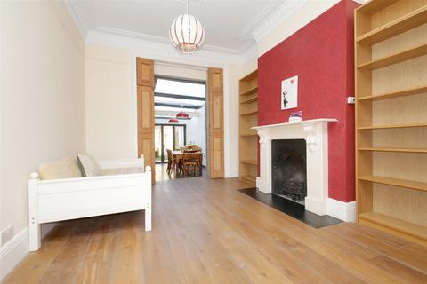 4 bedroom terraced house to rent, Upper Tollington Park, Finsbury Park