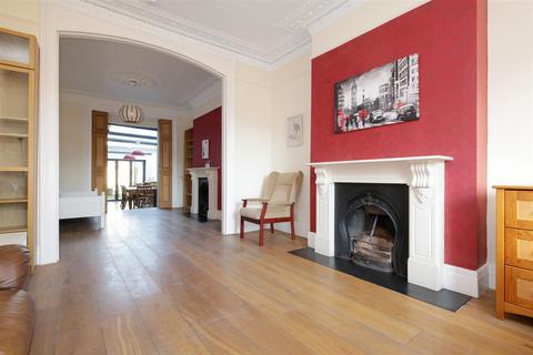 4 bedroom terraced house to rent, Upper Tollington Park, Finsbury Park