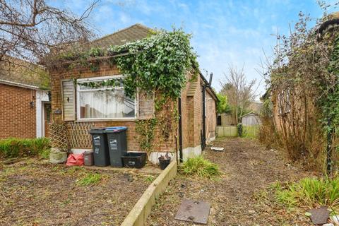 2 bedroom bungalow for sale, Holbrook Drive, Ramsgate, Kent, CT12