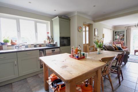 Oak Bank Farm Barrows Lane, Sway, Lymington, SO41 6DE