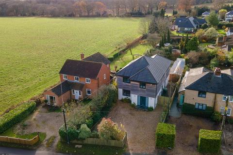 4 bedroom detached house for sale, Reades Lane, Gallowstree Common Reading RG4