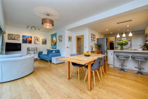 Magnolia Cottage Reades Lane, Gallowstree Common, Reading, RG4 9DP