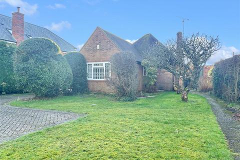 2 bedroom detached bungalow for sale, Peppard Road, Sonning Common Reading RG4