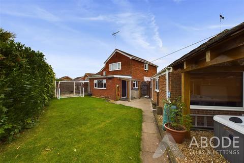 3 bedroom detached house for sale, Northfield Close, Uttoxeter ST14