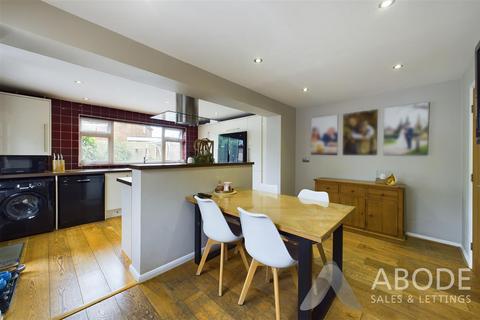 10 Northfield Close, Uttoxeter, ST14 7HJ