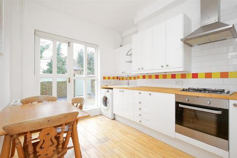 2 bedroom maisonette for sale, Charteris Road, Finsbury Park