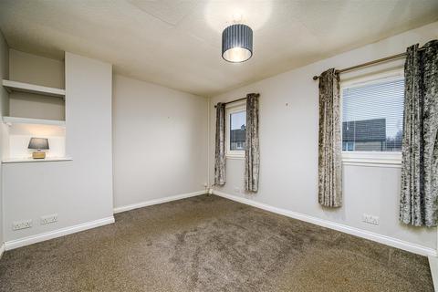 22 Ballantrae Gardens, Dundee, DD4 8QA