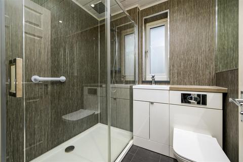 22 Ballantrae Gardens, Dundee, DD4 8QA