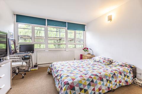 2 bedroom apartment to rent, Kersfield Road Putney SW15