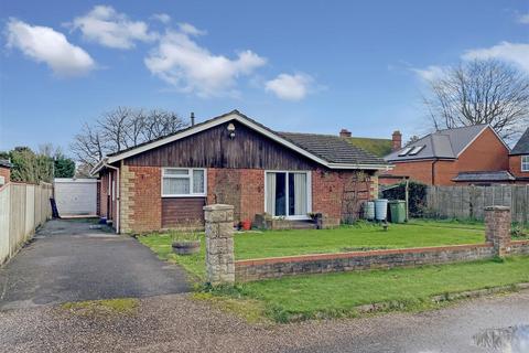 3 bedroom detached bungalow for sale, Green Lane, Sonning Common Reading RG4