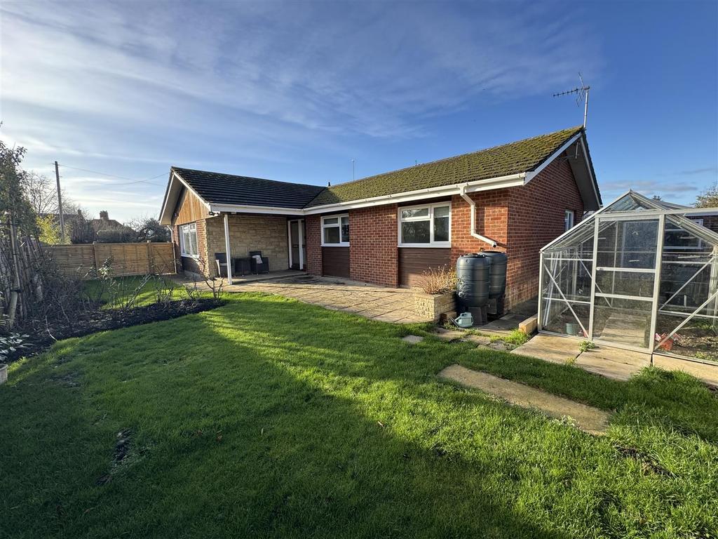 1 A Green Lane back garden.jpg