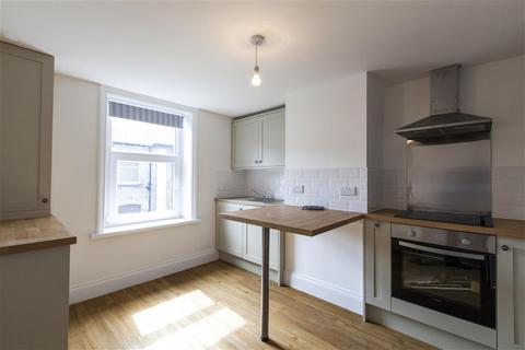 2 bedroom flat to rent, Cow Pasture Road, Ilkley, LS29