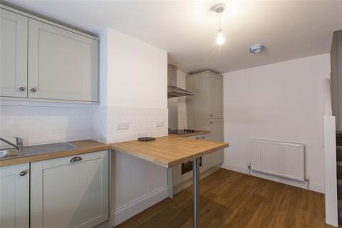 2 bedroom flat to rent, Cow Pasture Road, Ilkley, LS29