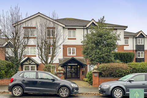 2 bedroom retirement property for sale, Woodmere Court, Avenue Road, N14