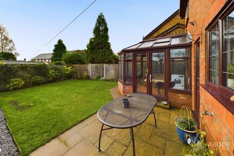 19 Mallens Croft, Bramshall, Uttoxeter, ST14 5NG