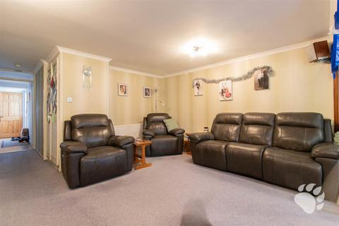 3 bedroom terraced house for sale, Rayside, Basildon SS14