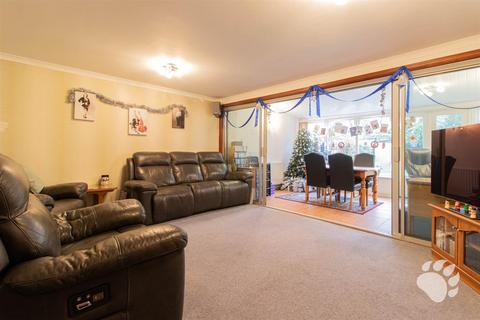 3 bedroom terraced house for sale, Rayside, Basildon SS14