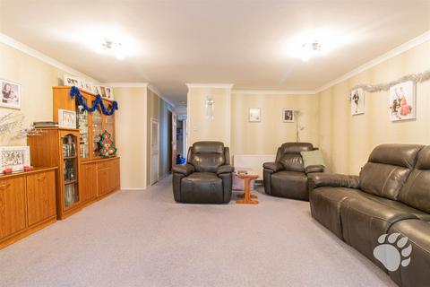 3 bedroom terraced house for sale, Rayside, Basildon SS14