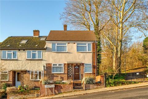 3 bedroom end of terrace house for sale, Vicars Hill, London