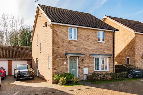 5 Sandy Close, Great Blakenham, Ipswich, IP6 0GQ