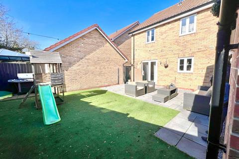 5 Sandy Close, Great Blakenham, Ipswich, IP6 0GQ