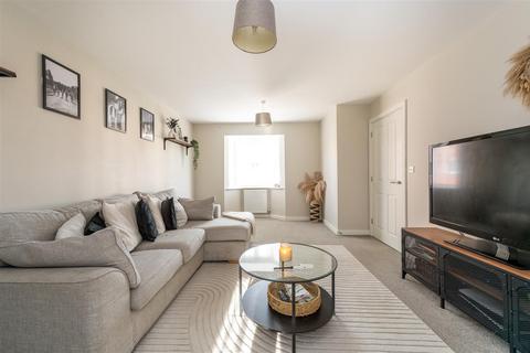 5 Sandy Close, Great Blakenham, Ipswich, IP6 0GQ