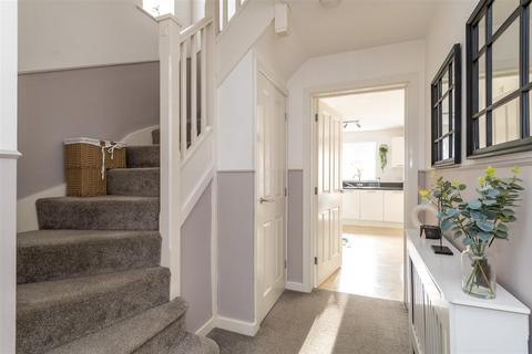 5 Sandy Close, Great Blakenham, Ipswich, IP6 0GQ